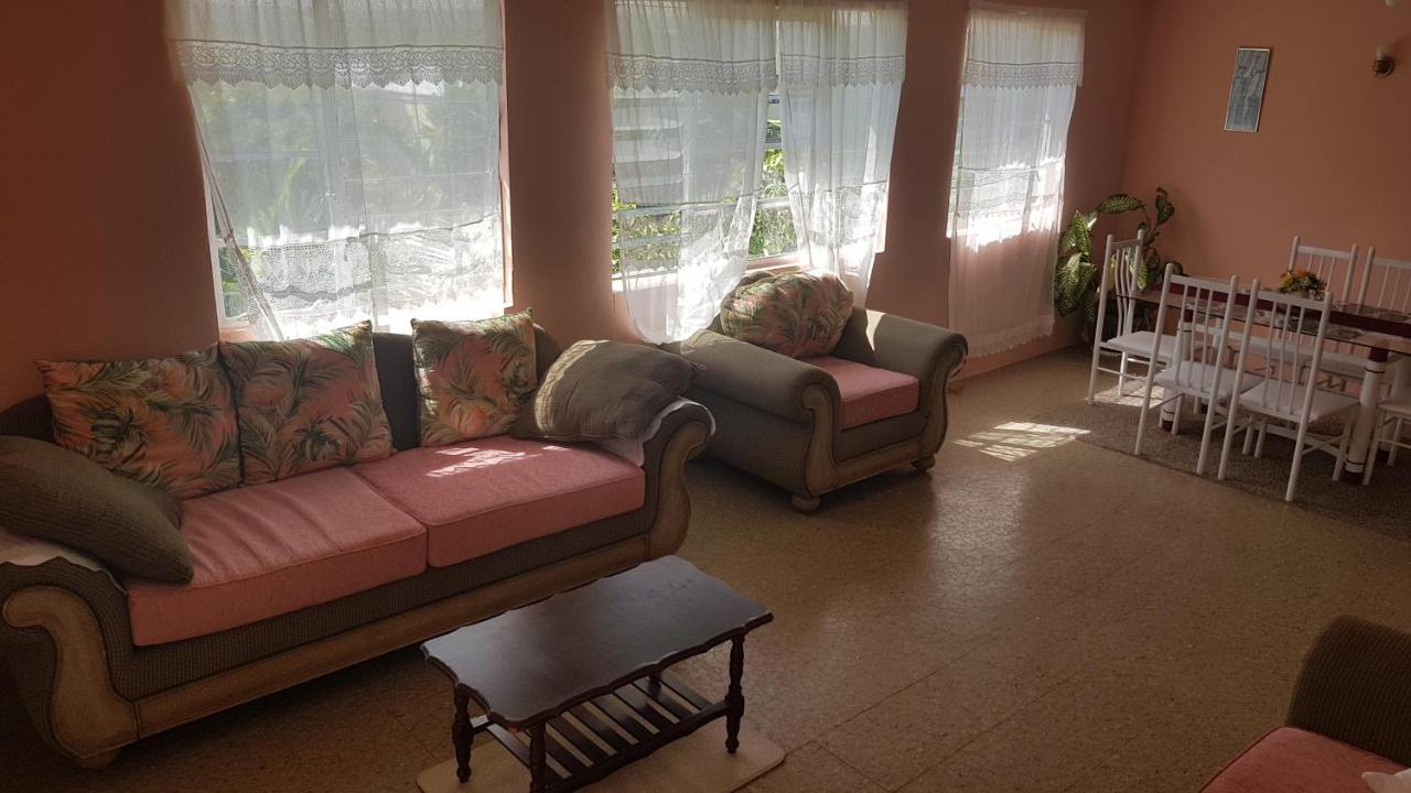 Rain Appartement Bridgetown Buitenkant foto